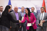 Uručeni ugovori o realizaciji projekata iz Fonda za lokal MDULS-a